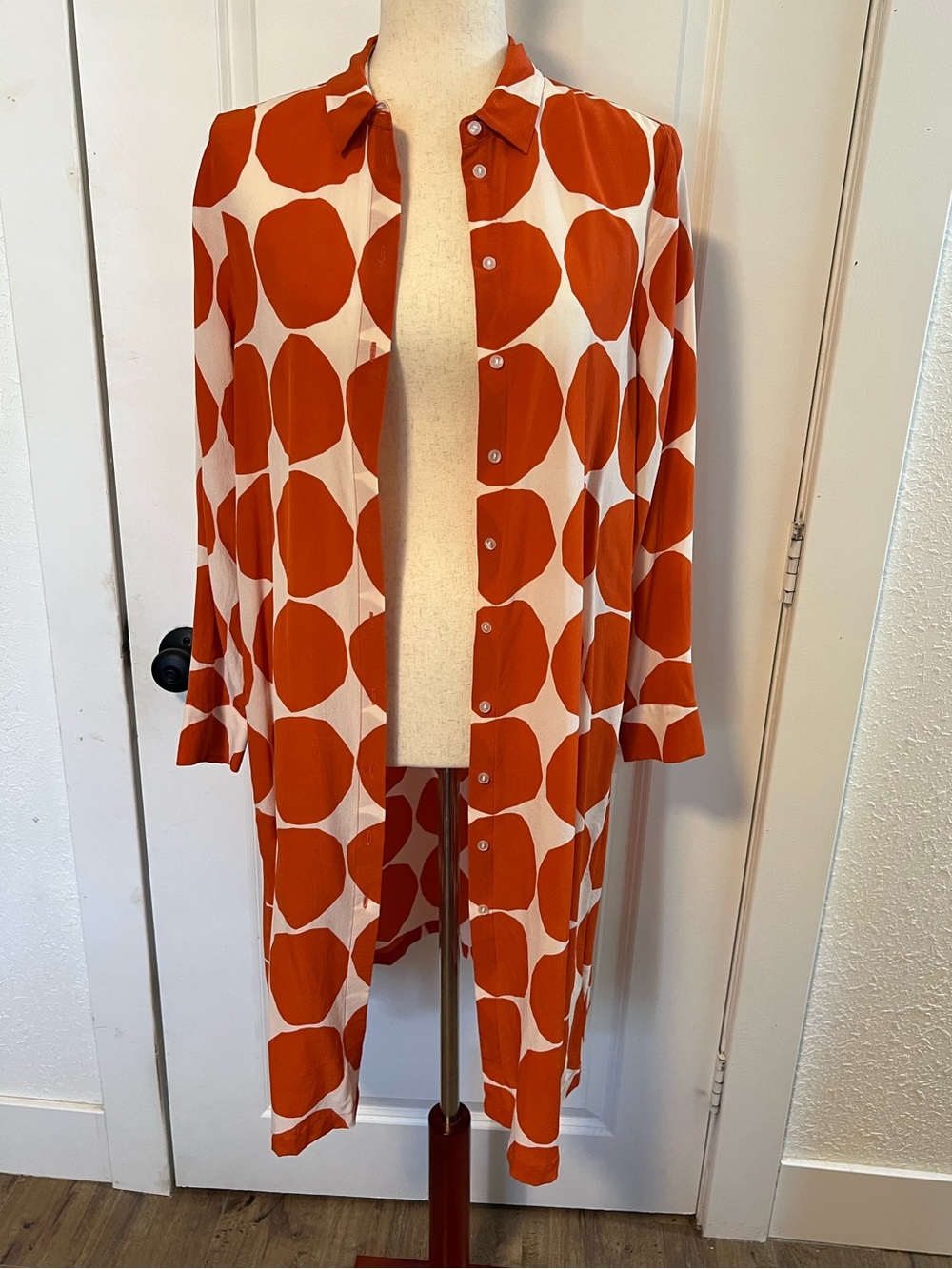Marimekko Bettina Pienet Kivet Bold Orange and White 100% Silk Dress - Picture 7 of 12